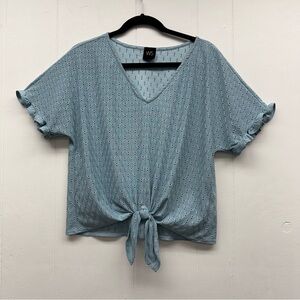 W5 Anthropologie Eyelet Tie Front Top Light Blue Short Sleeve Size L